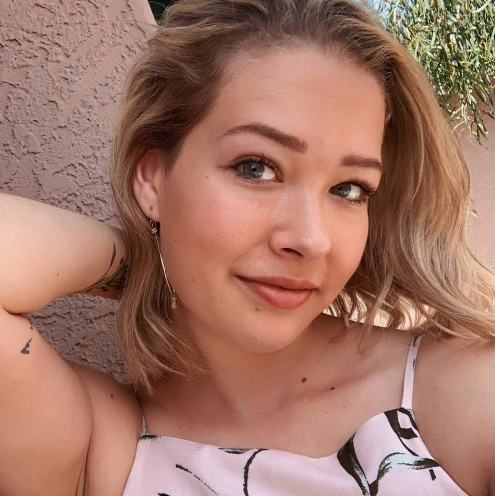 Meet your Posher, Abby